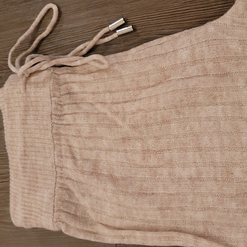 Free People Women's Soft and Cozy Around the Clock Jogger in Oatmeal. - Picture 5 of 9